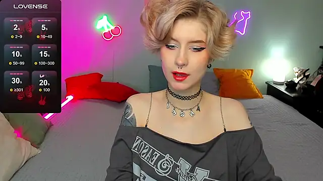 Snapshot of Angel_Jules chatting on 10-11-25, 12:33 Angel Jules online show from 10-11-25, 12:33