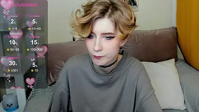 Snapshot of Angel_Jules chatting on 01-31-25, 04:25 Angel Jules online show from 01-31-25, 04:25