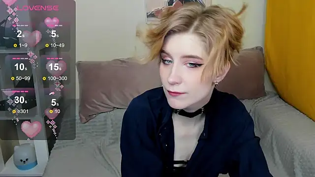 Snapshot of Angel_Jules chatting on 01-29-25, 01:37 Angel Jules online show from 01-29-25, 01:37
