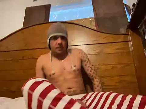 Snapshot of Amirkhai chatting on 12-19-24, 05:29 Amirkhai online show from 12-19-24, 05:29