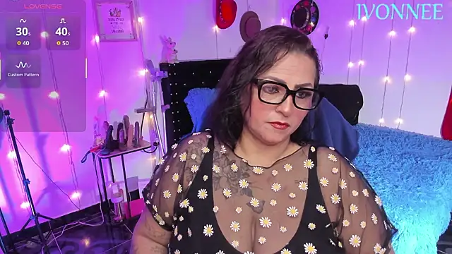 Ivonnee   online show from 02-07-26, 10:12