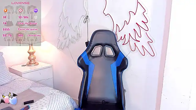 KimRusso  online show from 12-06-24, 12:44