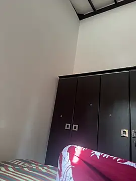 Dreamistofly online show from 04-27-26, 03:26