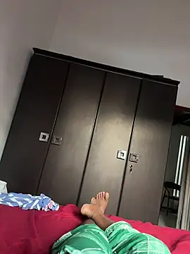 Dreamistofly online show from 04-07-26, 01:07