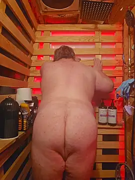 alienbunny online show from 10-27-25, 04:02