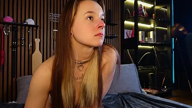 Izzy Inked online show from 03-18-26, 08:21