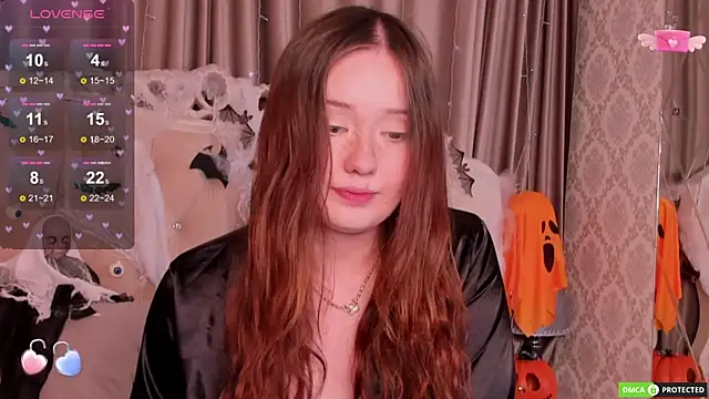 Snapshot of MiriaamWhite chatting on 10-19-25, 04:04 MiriaamWhite online show from 10-19-25, 04:04