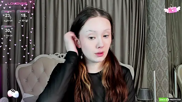 Snapshot of MiriaamWhite chatting on 03-21-25, 03:33 MiriaamWhite online show from 03-21-25, 03:33