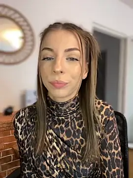 Mia Ethan online show from 10-22-25, 08:03