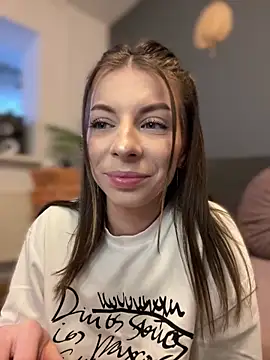 Mia Ethan online show from 01-30-25, 02:47
