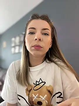 Mia Ethan online show from 05-19-26, 06:42