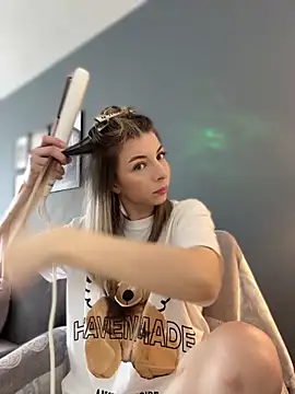 Mia Ethan online show from 05-26-26, 07:50