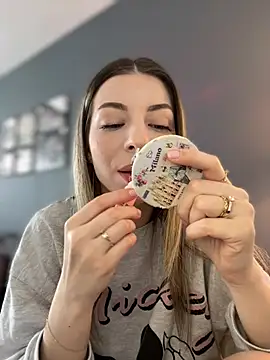 Mia Ethan online show from 04-23-26, 10:11