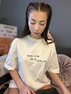 Mia Ethan online show from 02-11-25, 07:44