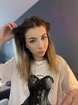Mia Ethan online show from 06-04-26, 07:13