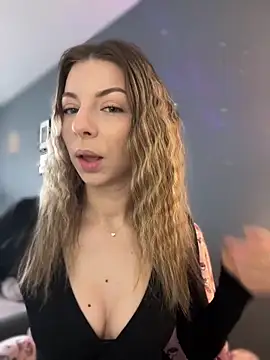 Mia Ethan online show from 04-07-26, 06:59