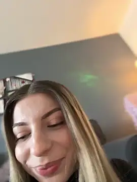 Mia Ethan online show from 04-23-26, 12:29