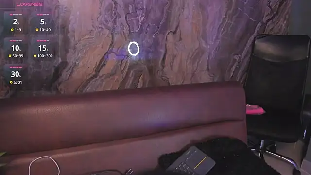 Alahia Dangelo online show from 11-04-25, 05:28