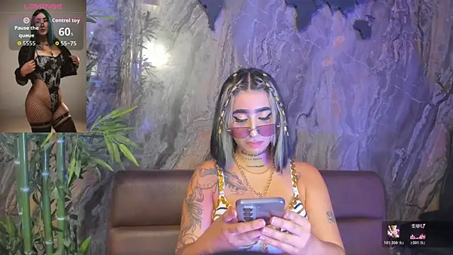 Alahia Dangelo online show from 10-31-25, 02:35