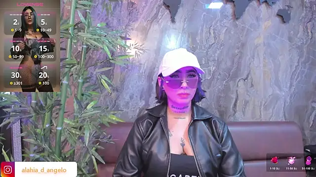 Alahia Dangelo online show from 11-20-25, 05:24