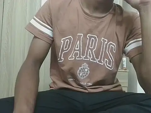 Snapshot of couple3_1_8 chatting on 10-19-25, 03:59 couple3 1 8 online show from 10-19-25, 03:59