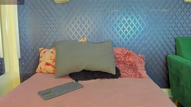  maria foxx  online show from 11-20-25, 06:08