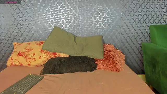  maria foxx  online show from 11-21-25, 06:29