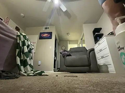 Snapshot of Vanillamexican chatting on 12-13-25, 10:05 Vanillamexican online show from 12-13-25, 10:05