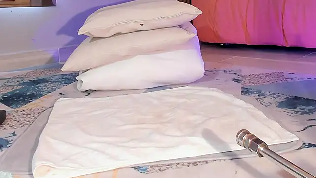 Eilin clio online show from 03-08-25, 07:42