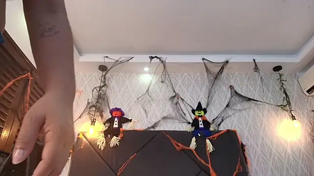 sandy rivas online show from 10-22-25, 12:04