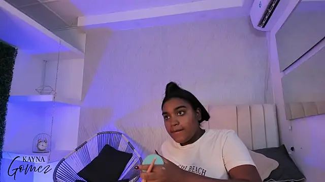 kayna gomez online show from 10-25-25, 07:25