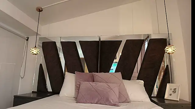 Milkdulce1 online show from 09-29-25, 12:33