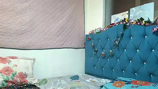 Milkdulce1 online show from 03-09-26, 04:32