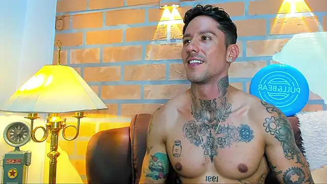 Snapshot of Dylanstonne chatting on 02-26-25, 10:15 Dylanstonne online show from 02-26-25, 10:15