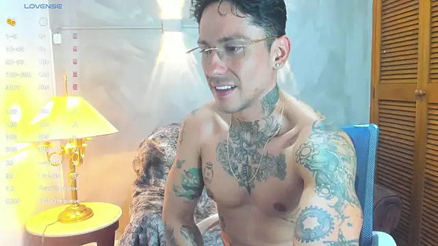 Snapshot of Dylanstonne chatting on 01-16-25, 08:46 Dylanstonne online show from 01-16-25, 08:46