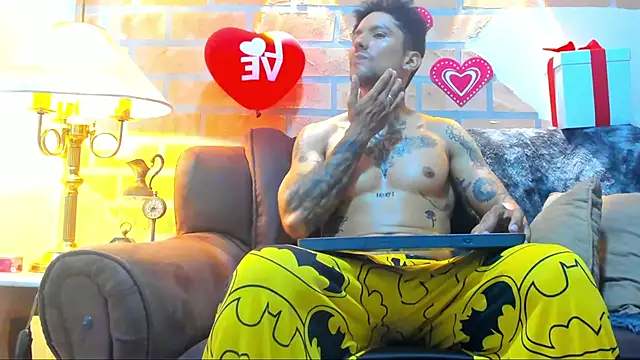 Snapshot of Dylanstonne chatting on 02-14-25, 08:59 Dylanstonne online show from 02-14-25, 08:59