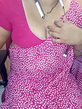 Snapshot of Sexy-Telugunayana2 chatting on 02-18-25, 02:27 Sexy-Telugunayana2 online show from 02-18-25, 02:27