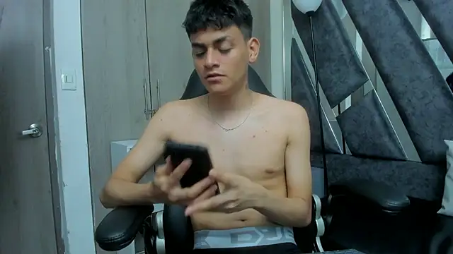 Yef Thin online show from 11-28-25, 03:50