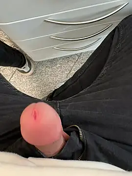 Snapshot of kareem0010 chatting on 02-21-25, 09:13 kareem0010 online show from 02-21-25, 09:13