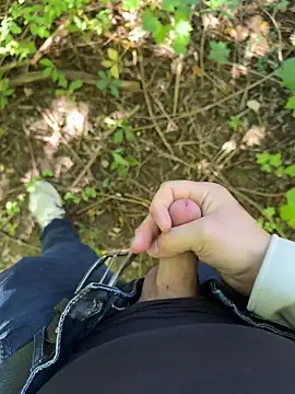 Snapshot of kareem0010 chatting on 09-18-25, 12:19 kareem0010 online show from 09-18-25, 12:19