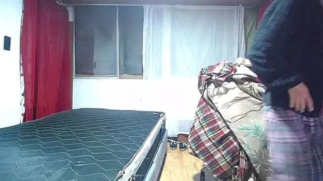 Snapshot of esjrobles chatting on 03-10-25, 03:34 esjrobles online show from 03-10-25, 03:34