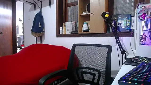 Snapshot of esjrobles chatting on 02-21-25, 06:04 esjrobles online show from 02-21-25, 06:04