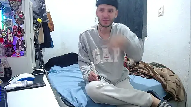 Snapshot of esjrobles chatting on 09-24-25, 12:11 esjrobles online show from 09-24-25, 12:11