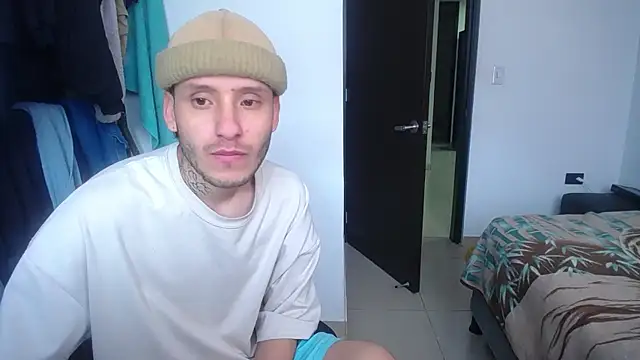 Snapshot of esjrobles chatting on 03-03-26, 04:47 esjrobles online show from 03-03-26, 04:47