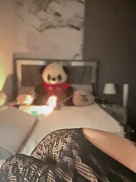 Pink Jazmin online show from 03-15-26, 12:39