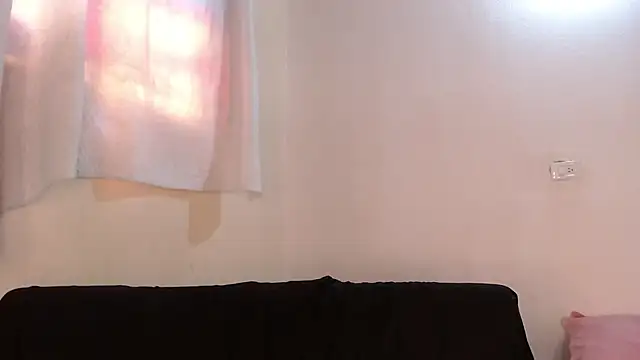 Snapshot of maraa_lee chatting on 10-10-25, 02:51 maraa lee online show from 10-10-25, 02:51