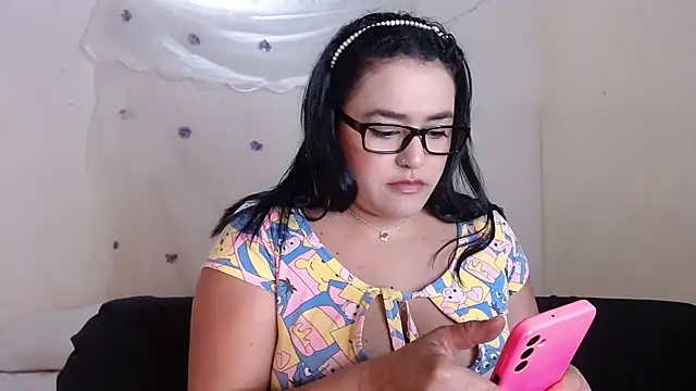 Snapshot of maraa_lee chatting on 04-22-26, 09:43 maraa lee online show from 04-22-26, 09:43