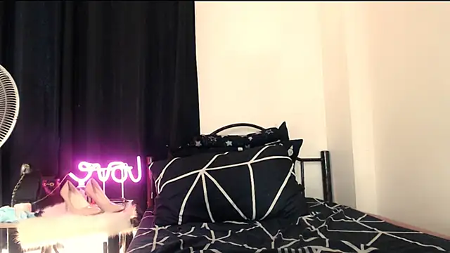 Nathalie Heartxoxo69 online show from 02-27-26, 05:18