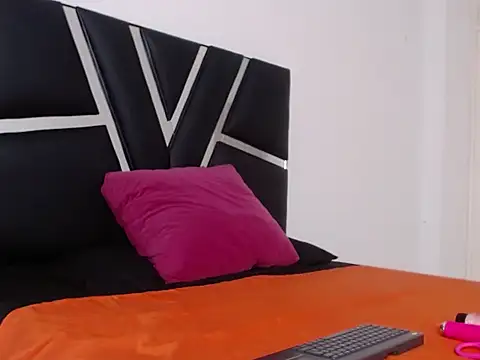 Snapshot of chantel_carter chatting on 02-19-25, 04:22 chantel carter online show from 02-19-25, 04:22