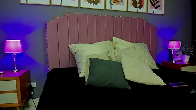 Snapshot of Arianny_DH chatting on 01-22-25, 04:13 Arianny DH online show from 01-22-25, 04:13